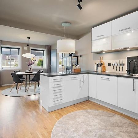 Aurora Luxury Apartment Тромсьо Екстериор снимка