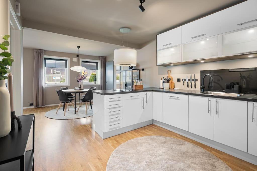 Aurora Luxury Apartment Тромсьо Екстериор снимка