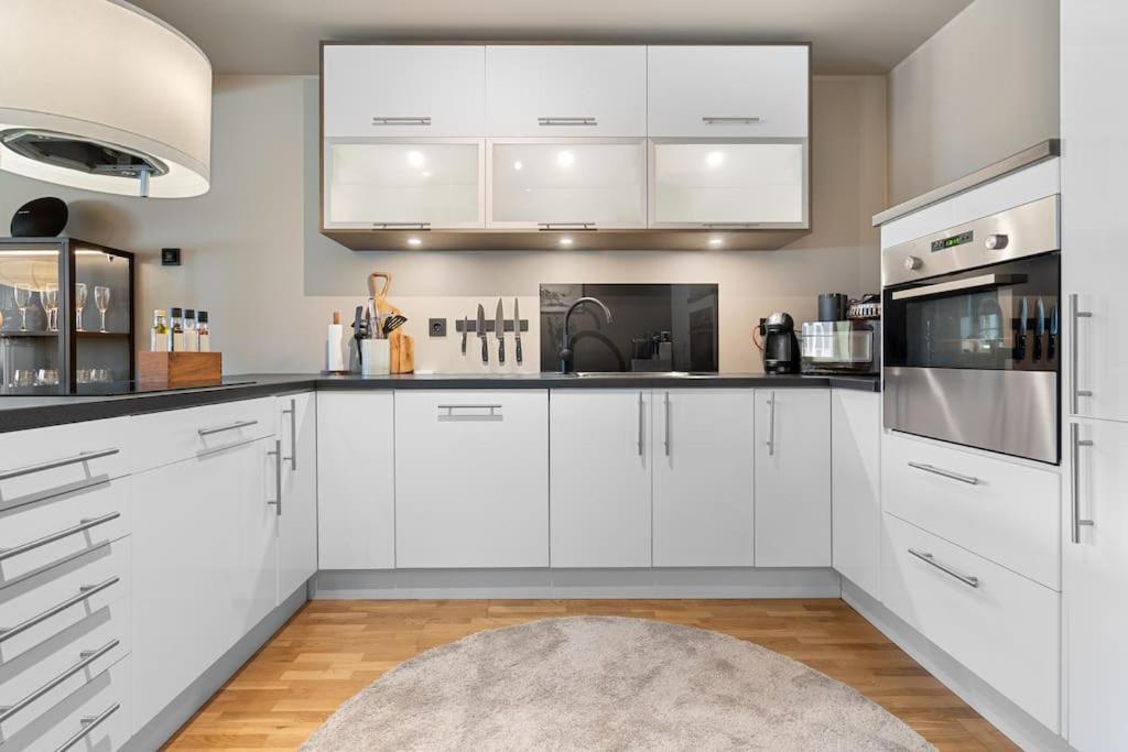 Aurora Luxury Apartment Тромсьо Екстериор снимка