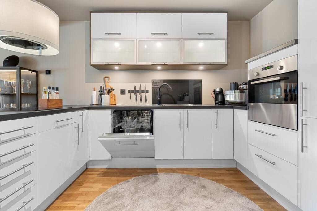 Aurora Luxury Apartment Тромсьо Екстериор снимка